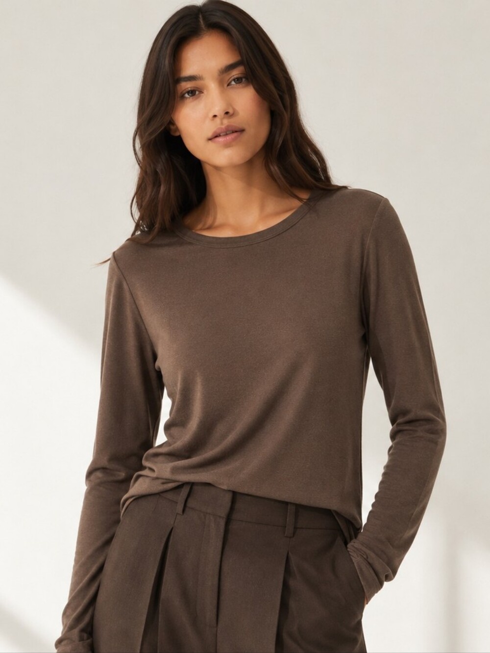 Wilfred Free Women's Crewneck Long Sleeve in Caramel Brown Size S Aritzia